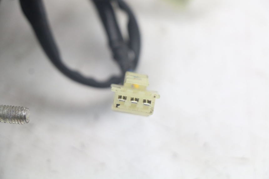 photo de RüCKLICHT YAMAHA TDM ABS 900 (2002 - 2014) - Oberflächenzustand und Material