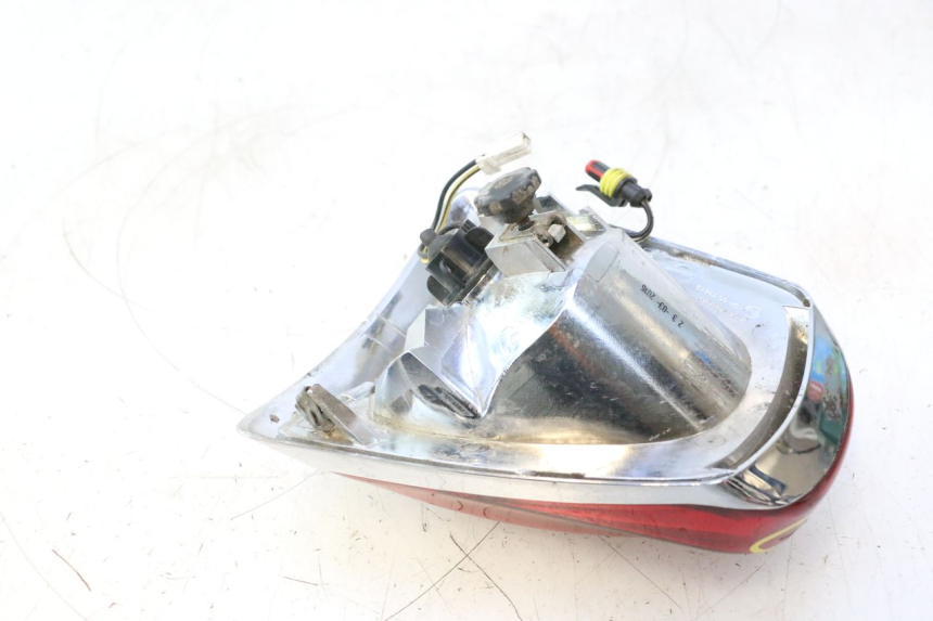 photo de RÜCKLICHT PIAGGIO VESPA PRIMAVERA 2T 50 (2013 - 2018) - Weitere Ansicht des Artikels