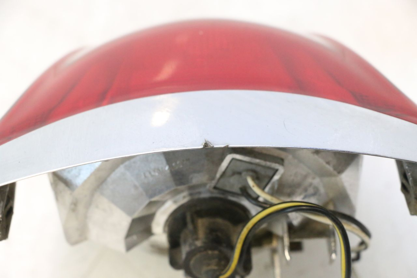 photo de RÜCKLICHT PIAGGIO VESPA PRIMAVERA 2T 50 (2013 - 2018) - Zoom auf Gebrauchszustand