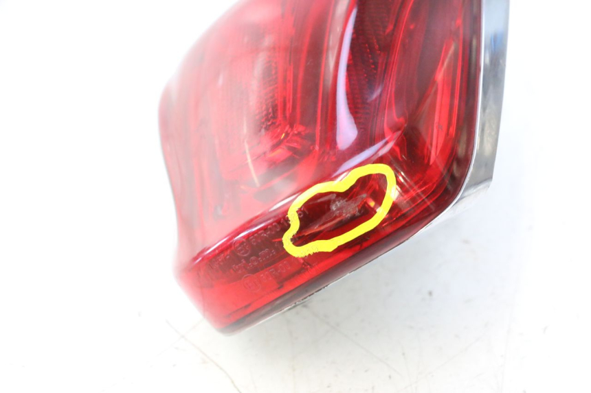 photo de RÜCKLICHT PIAGGIO VESPA PRIMAVERA 2T 50 (2013 - 2018) - Details der Befestigungspunkte