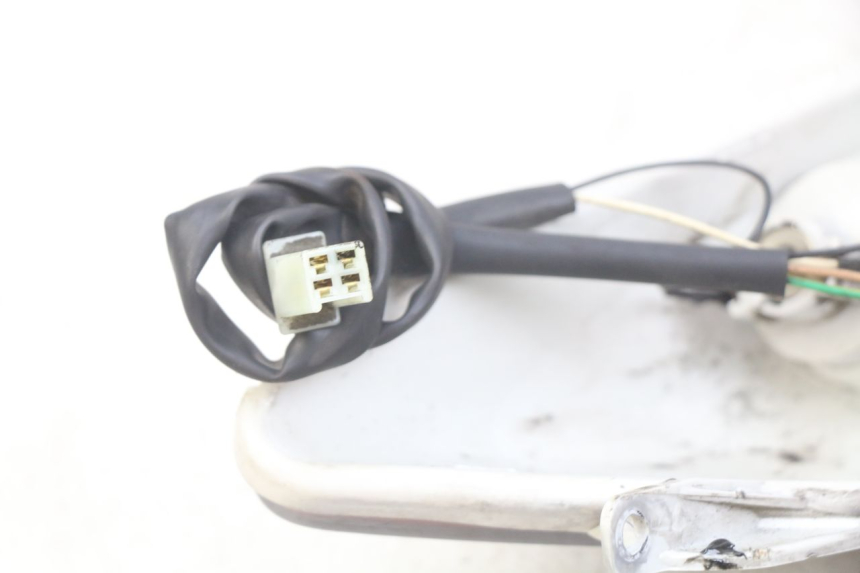 photo de RÜCKLICHT YAMAHA XMAX X-MAX 125 (2006 - 2009) - Oberflächenzustand und Material