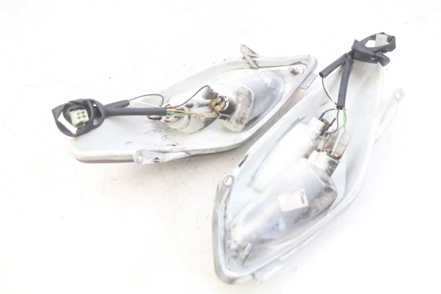 photo de RÜCKLICHT YAMAHA XMAX X-MAX 125 (2006 - 2009) - Geprüftes Gebrauchtteil