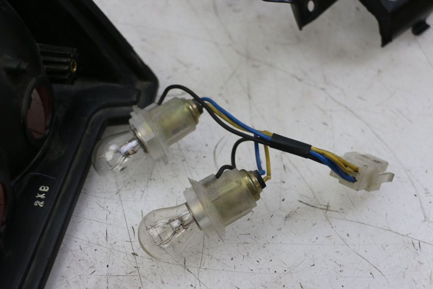 photo de RÜCKLICHT YAMAHA FZS FAZER 600 (2001 - 2003) - Gesamtansicht des Produkts