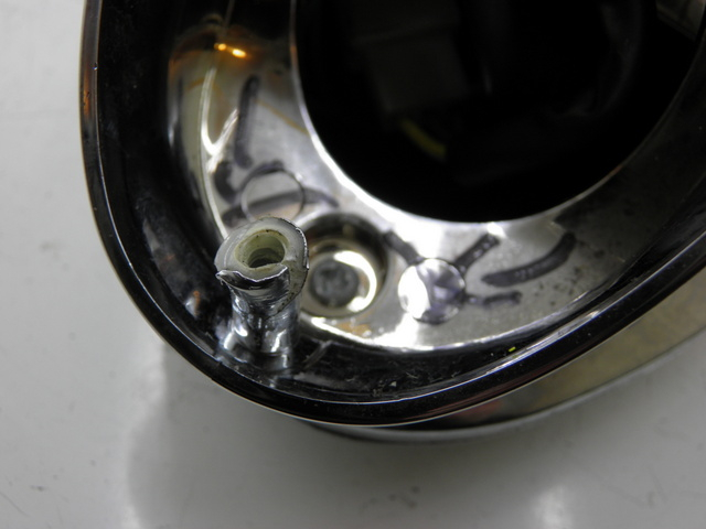 photo de RÜCKLICHT YAMASAKI YM50QT-N3 RETRO 50 (2012 - 2014) - Oberflächenzustand und Material