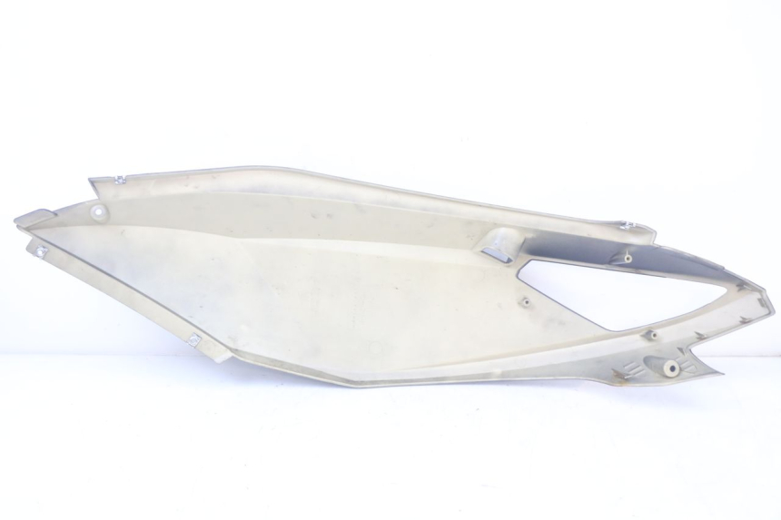 photo de RECHTER HINTERER KOTFLÜGEL QUADRO 3D S 350 (2013 - 2018) - Details der Befestigungspunkte