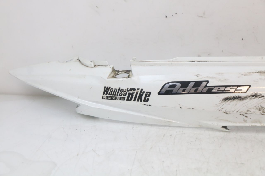 photo de VERKLEIDUNG HINTEN RECHTS SUZUKI ADDRESS 110 (2015 - 2020) - Detailansicht des Bauteils