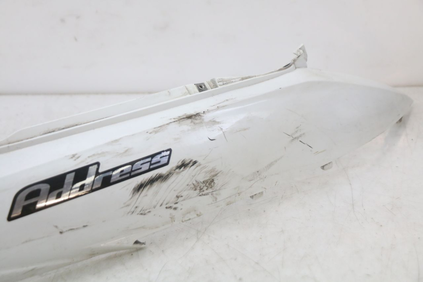 photo de VERKLEIDUNG HINTEN RECHTS SUZUKI ADDRESS 110 (2015 - 2020) - Oberflächenzustand und Material