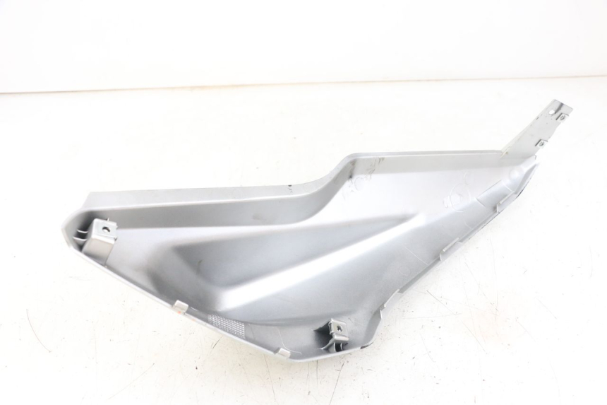 photo de RECHTER HINTERER KOTFLÜGEL YAMAHA AEROX 2T 50 (2013 - 2017) - Alternative Perspektive