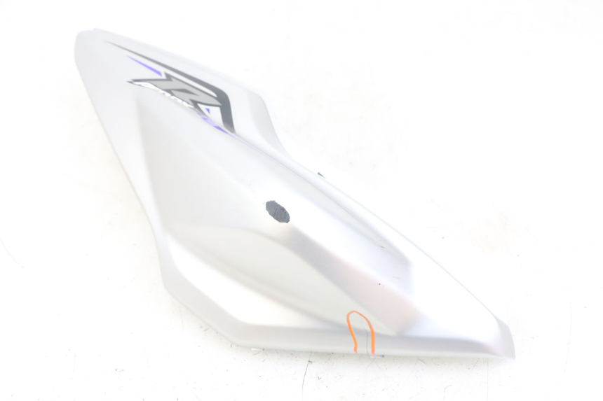 photo de RECHTER HINTERER KOTFLÜGEL YAMAHA AEROX 2T 50 (2013 - 2017) - Details der Befestigungspunkte