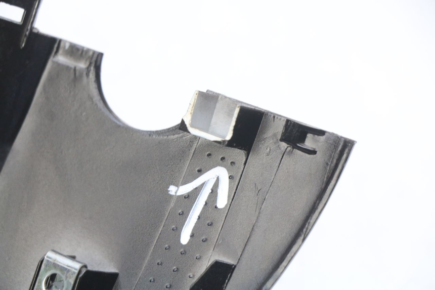 photo de RECHTER HINTERER KOTFLÜGEL KYMCO AGILITY 16+ 4T 50 (2018 - 2023) - Kennzeichnungen und Originalreferenzen