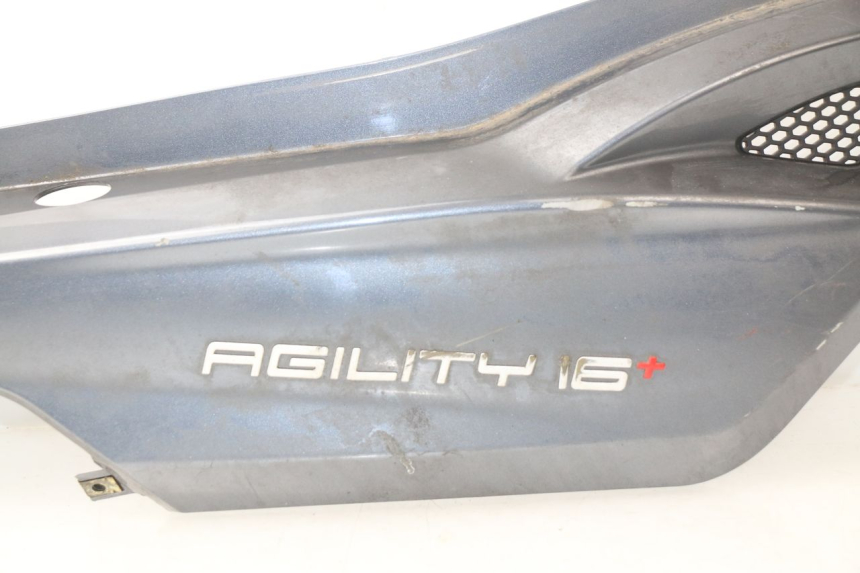 photo de VERKLEIDUNG HINTEN RECHTS KYMCO AGILITY CITY 2T 50 (2008 - 2016) - Weitere Ansicht des Artikels