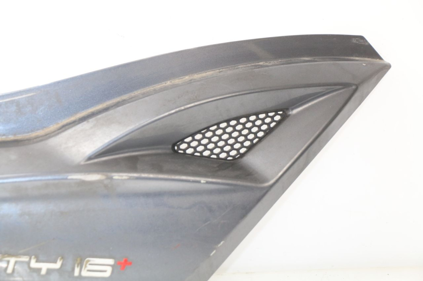 photo de VERKLEIDUNG HINTEN RECHTS KYMCO AGILITY CITY 2T 50 (2008 - 2016) - Charakteristische Merkmale