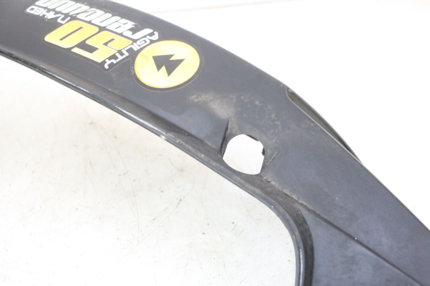 photo de VERKLEIDUNG HINTEN RECHTS KYMCO AGILITY NAKED RENOUVO 2T 50 (2011 - 2018) - Details der Befestigungspunkte