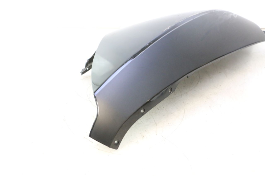 photo de VERKLEIDUNG HINTEN RECHTS APRILIA ATLANTIC S 125 (2010 - 2013) - Details der Befestigungspunkte