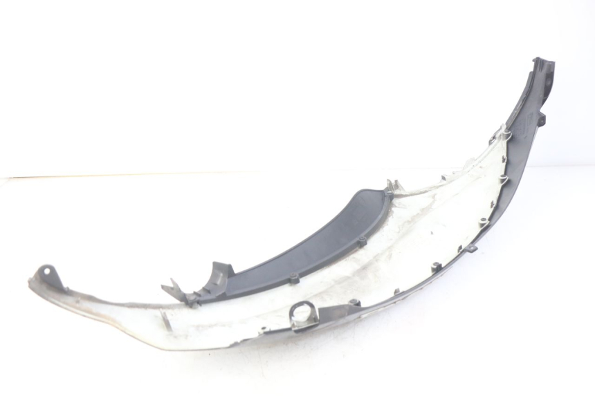 photo de RECHTER HINTERER KOTFLÜGEL PIAGGIO BEVERLY 125 (2010 - 2015) - Zoom auf Gebrauchszustand