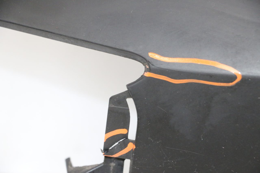 photo de VERKLEIDUNG HINTEN RECHTS SUZUKI BURGMAN 125 (2007 - 2014) - Detailansicht des Bauteils