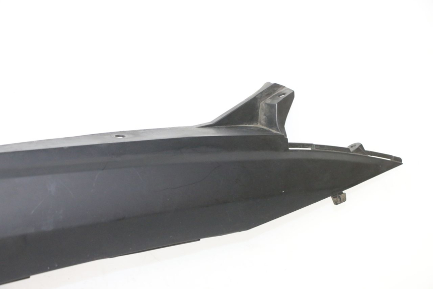 photo de VERKLEIDUNG HINTEN RECHTS SUZUKI BURGMAN 125 (2007 - 2014) - Ergänzendes Produktfoto