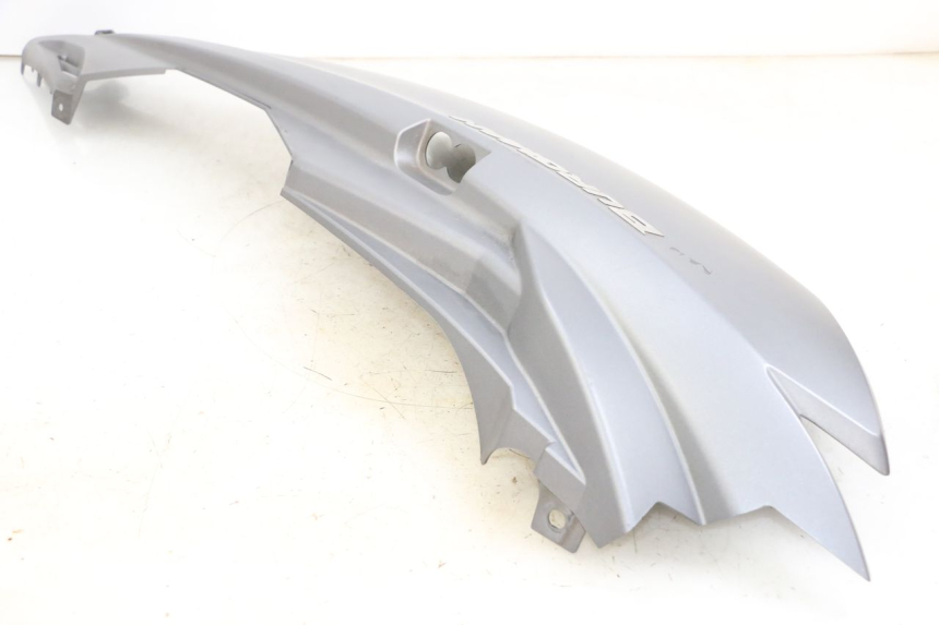 photo de VERKLEIDUNG HINTEN RECHTS SUZUKI BURGMAN 650 (2013 - 2020) - Details der Befestigungspunkte