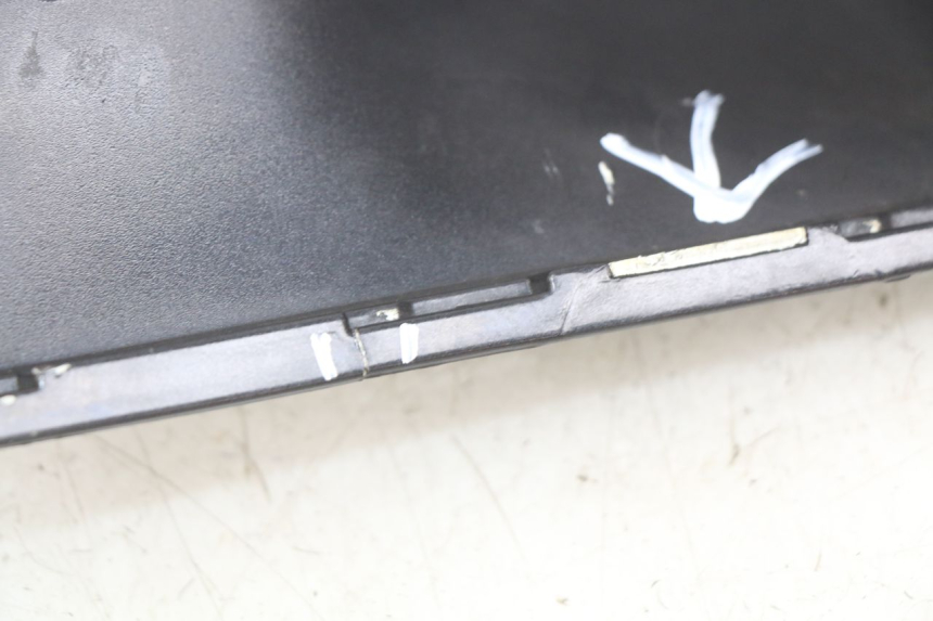 photo de RECHTER HINTERER KOTFLÜGEL BMW C1 125 (2000 - 2003) - Detailansicht des Bauteils