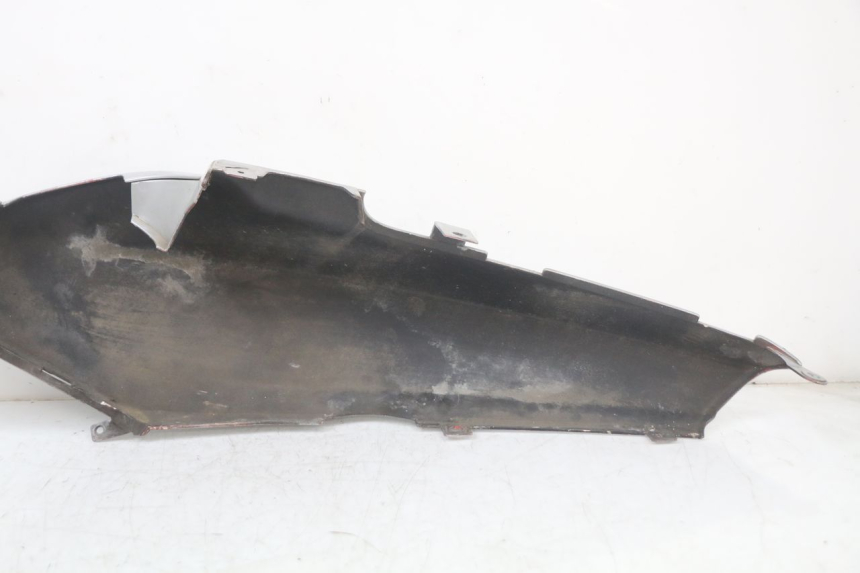 photo de RECHTER HINTERER KOTFLÜGEL BMW C1 125 (2000 - 2003) - Kennzeichnungen und Originalreferenzen