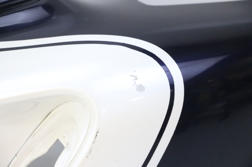 photo de RECHTER HINTERER KOTFLÜGEL HONDA CBR RR FIREBLADE 900 (1992 - 1994) - Fokus auf die Struktur