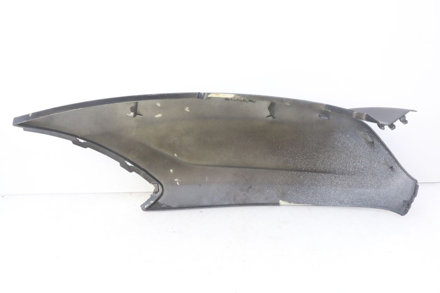 photo de RECHTER HINTERER KOTFLÜGEL PEUGEOT CITYSTAR 50 (2013 - 2017) - Details der Befestigungspunkte