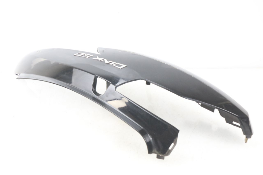 photo de VERKLEIDUNG HINTEN RECHTS KYMCO DINK 4T 50 (2007 - 2018) - Details der Befestigungspunkte