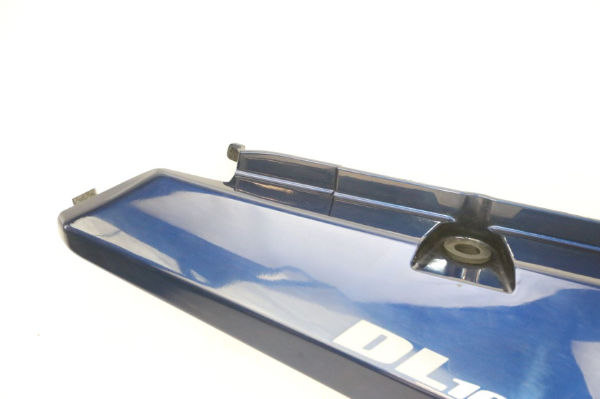 photo de VERKLEIDUNG HINTEN RECHTS SUZUKI DL V STROM 1000 (2002 - 2007) - Charakteristische Merkmale