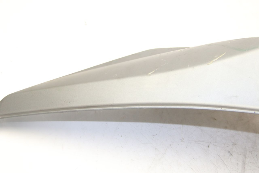 photo de RECHTER HINTERER KOTFLÜGEL KYMCO DOWNTOWN ABS 125 (2015 - 2017) - Kennzeichnungen und Originalreferenzen