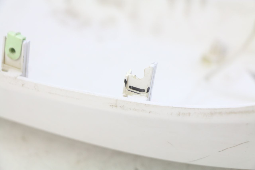 photo de RECHTER HINTERER KOTFLÜGEL PEUGEOT E-VIVACITY 1 (2012 - 2018) - Detailansicht des Bauteils