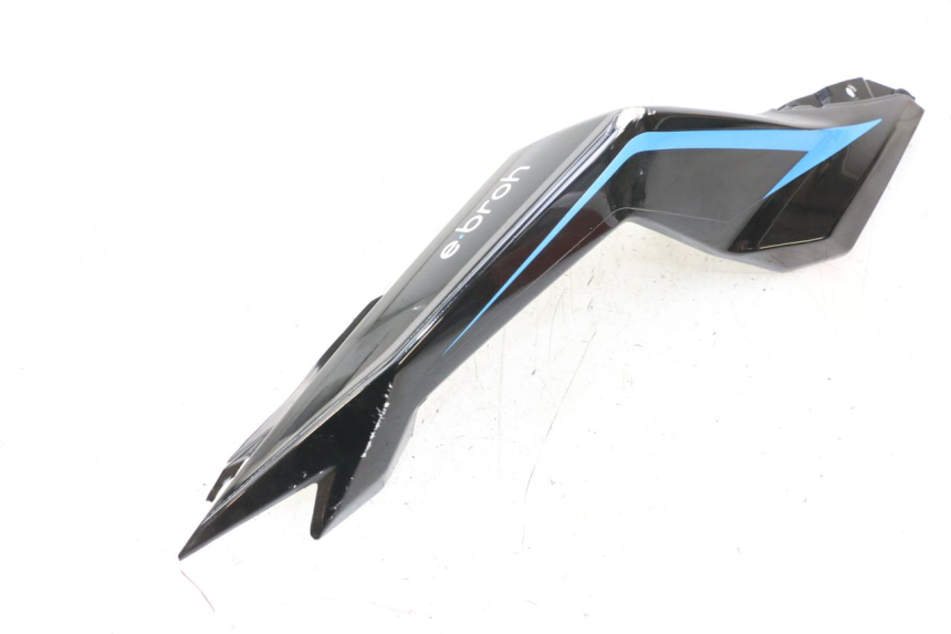 photo de VERKLEIDUNG HINTEN RECHTS EBROH BRAVO GLE 1 (2020 - 2024) - Detailansicht des Bauteils