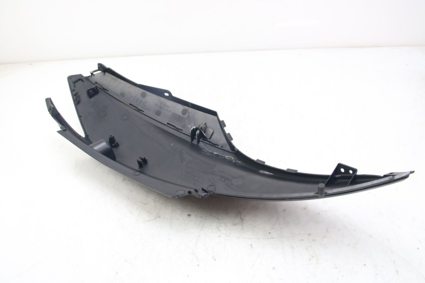 photo de RECHTE HINTERE SEITENVERKLEIDUNG YAMAHA D'ELIGHT DELIGHT 125 (2017 - 2020) - Technische Nahaufnahme