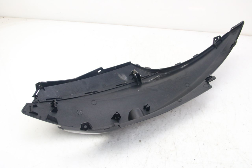 photo de RECHTE HINTERE SEITENVERKLEIDUNG YAMAHA D'ELIGHT DELIGHT 125 (2017 - 2020) - Gesamtansicht des Produkts