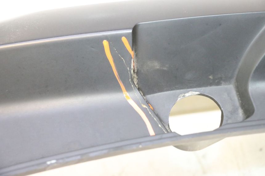 photo de VERKLEIDUNG HINTEN RECHTS JM MOTORS F45i 4T 50 (2020 - 2023) - Details der Befestigungspunkte
