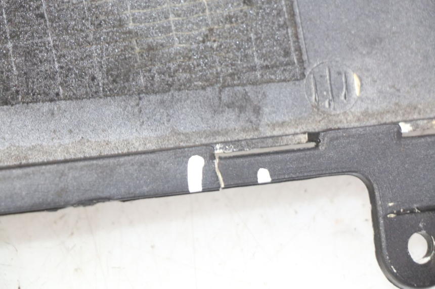 photo de RECHTER HINTERER KOTFLÜGEL HONDA FES PANTHEON 2T 125 (1998 - 2002) - Technische Nahaufnahme