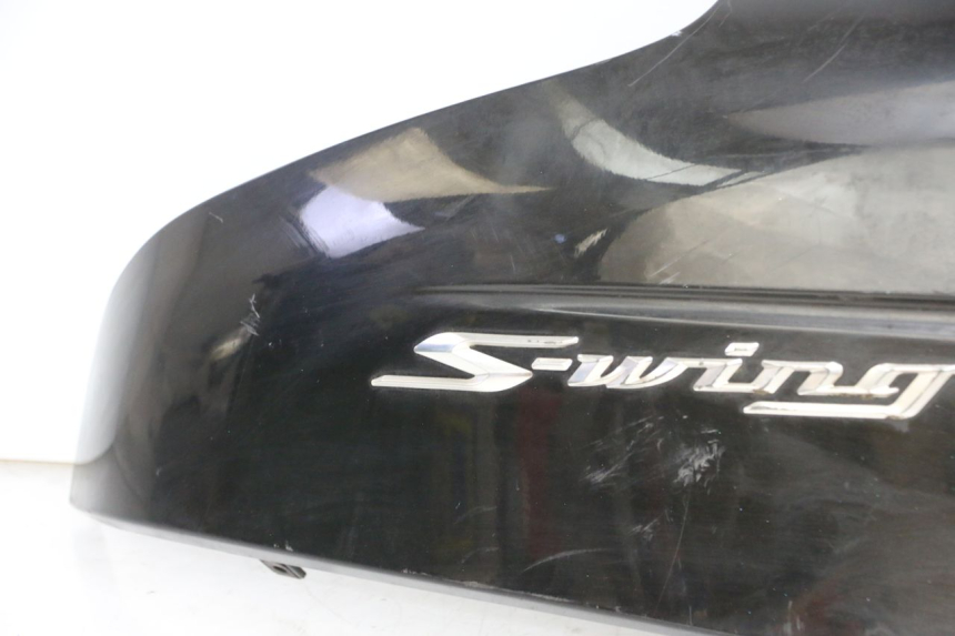 photo de RECHTER HINTERER KOTFLÜGEL HONDA FES S-WING SWING ABS 125 (2007 - 2015) - Zoom auf Komponenten