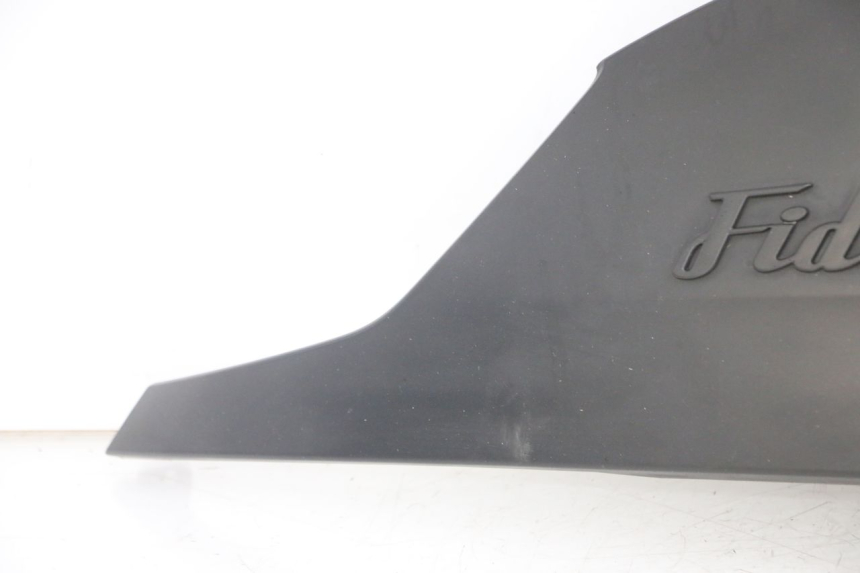 photo de VERKLEIDUNG HINTEN RECHTS SYM FIDDLE 3 III 50 (2014 - 2020) - Details der Befestigungspunkte