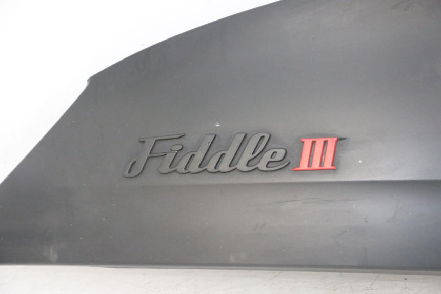 photo de VERKLEIDUNG HINTEN RECHTS SYM FIDDLE 3 III 50 (2014 - 2020) - Oberflächenzustand und Material