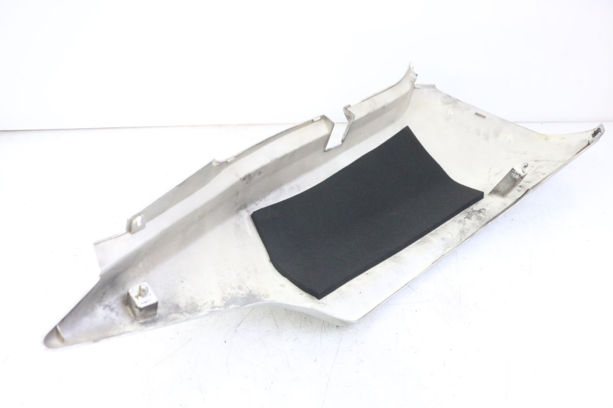 photo de VERKLEIDUNG HINTEN RECHTS HONDA FJS SILVERWING SILVER WING 600 (2001 - 2010) - Oberflächenzustand und Material
