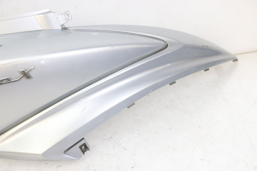 photo de VERKLEIDUNG HINTEN RECHTS MBK FLAME X 125 (2007 - 2016) - Charakteristische Merkmale