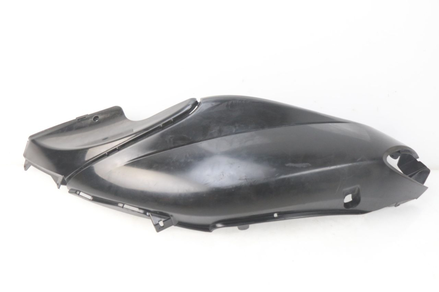 photo de VERKLEIDUNG HINTEN RECHTS PIAGGIO FLY 2T 50 (2004 - 2017) - Zoom auf Gebrauchszustand