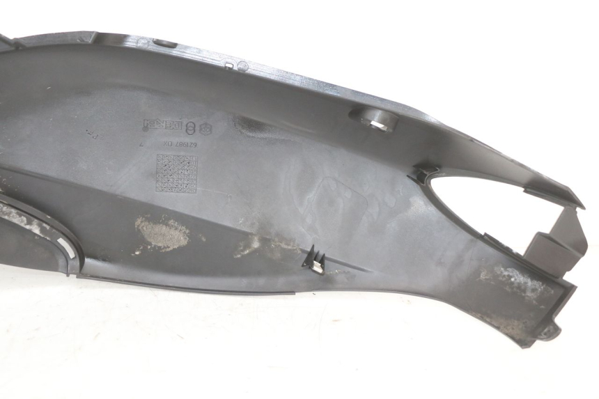 photo de VERKLEIDUNG HINTEN RECHTS PIAGGIO FLY 2T 50 (2004 - 2017) - Gesamtansicht des Produkts