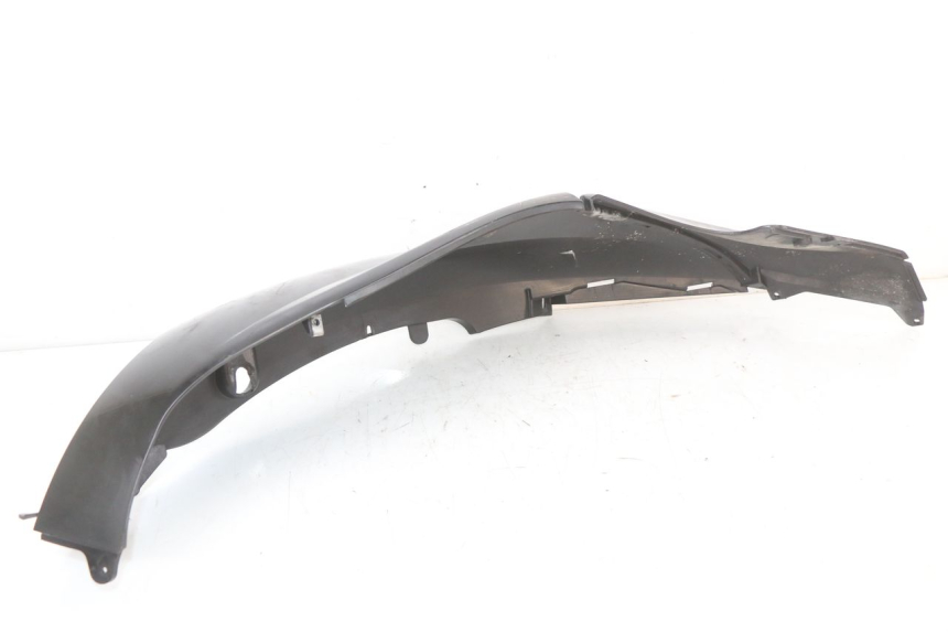 photo de VERKLEIDUNG HINTEN RECHTS PIAGGIO FLY 2T 50 (2004 - 2017) - Details der Befestigungspunkte