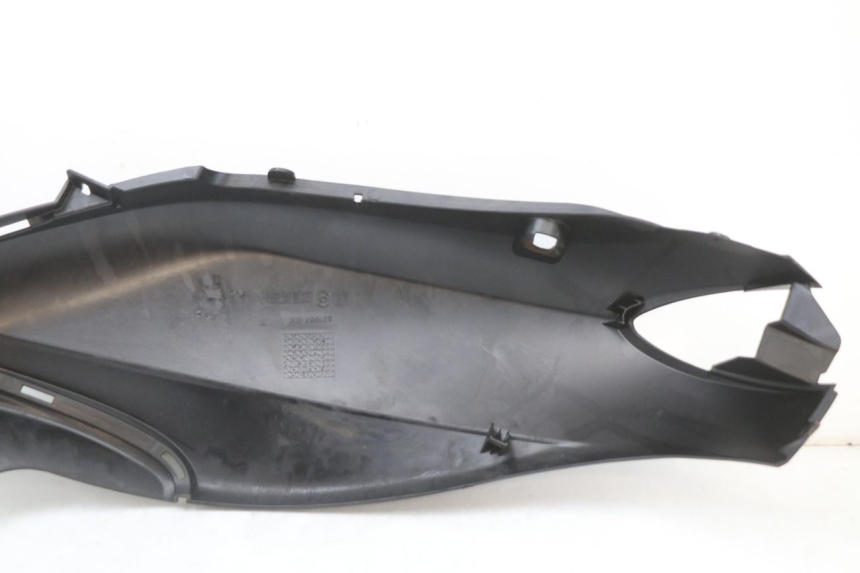 photo de VERKLEIDUNG HINTEN RECHTS PIAGGIO FLY 2T 50 (2004 - 2017) - Oberflächenzustand und Material