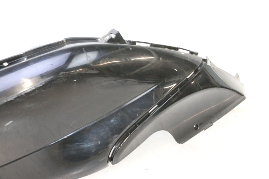 photo de VERKLEIDUNG HINTEN RECHTS PIAGGIO FLY 2T 50 (2004 - 2017) - Zoom auf Gebrauchszustand