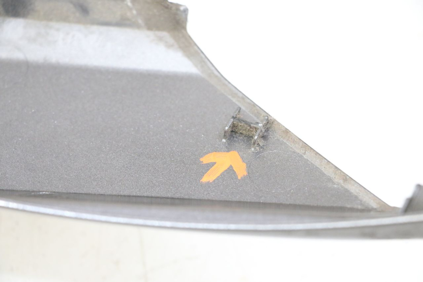 photo de VERKLEIDUNG HINTEN RECHTS HONDA FORZA ABS 300 (2013 - 2017) - Detailansicht des Bauteils