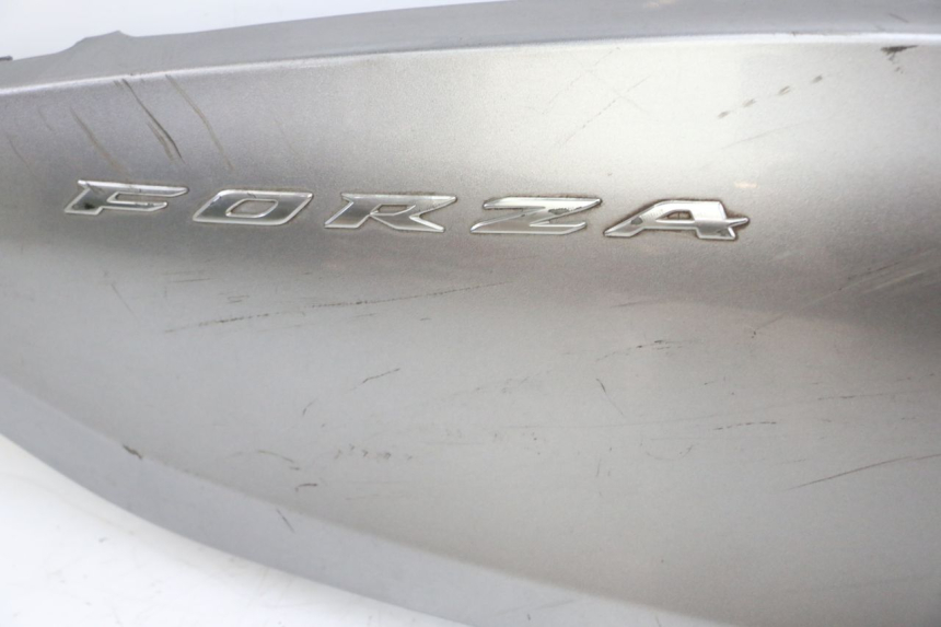 photo de VERKLEIDUNG HINTEN RECHTS HONDA FORZA ABS 300 (2013 - 2017) - Ergänzendes Produktfoto