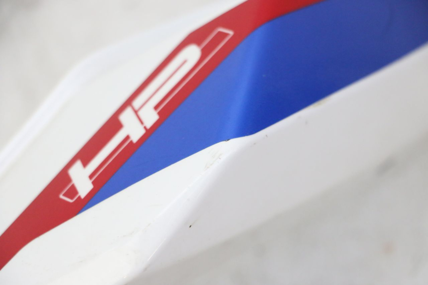 photo de VERKLEIDUNG HINTEN RECHTS BMW G310 R 310 (2016 - 2020) - Oberflächenzustand und Material