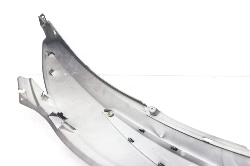 photo de VERKLEIDUNG HINTEN RECHTS PEUGEOT GEOPOLIS RS 125 (2007 - 2009) - Technische Nahaufnahme