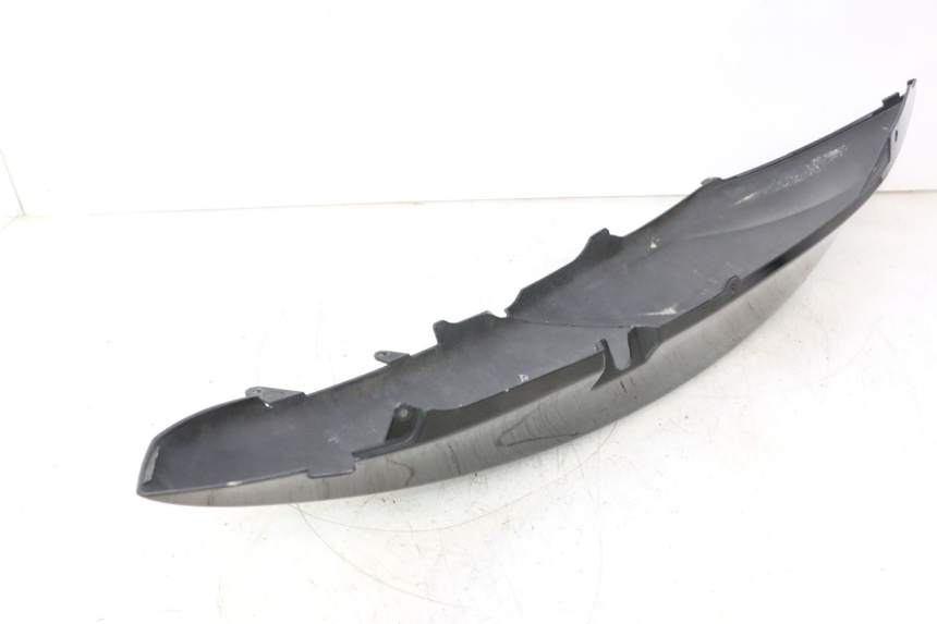 photo de VERKLEIDUNG HINTEN RECHTS GILERA GP 800 (2007 - 2013) - Zoom auf Komponenten